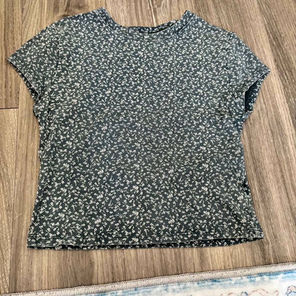 Women's Dark Green Floral Short Sleeve Tee